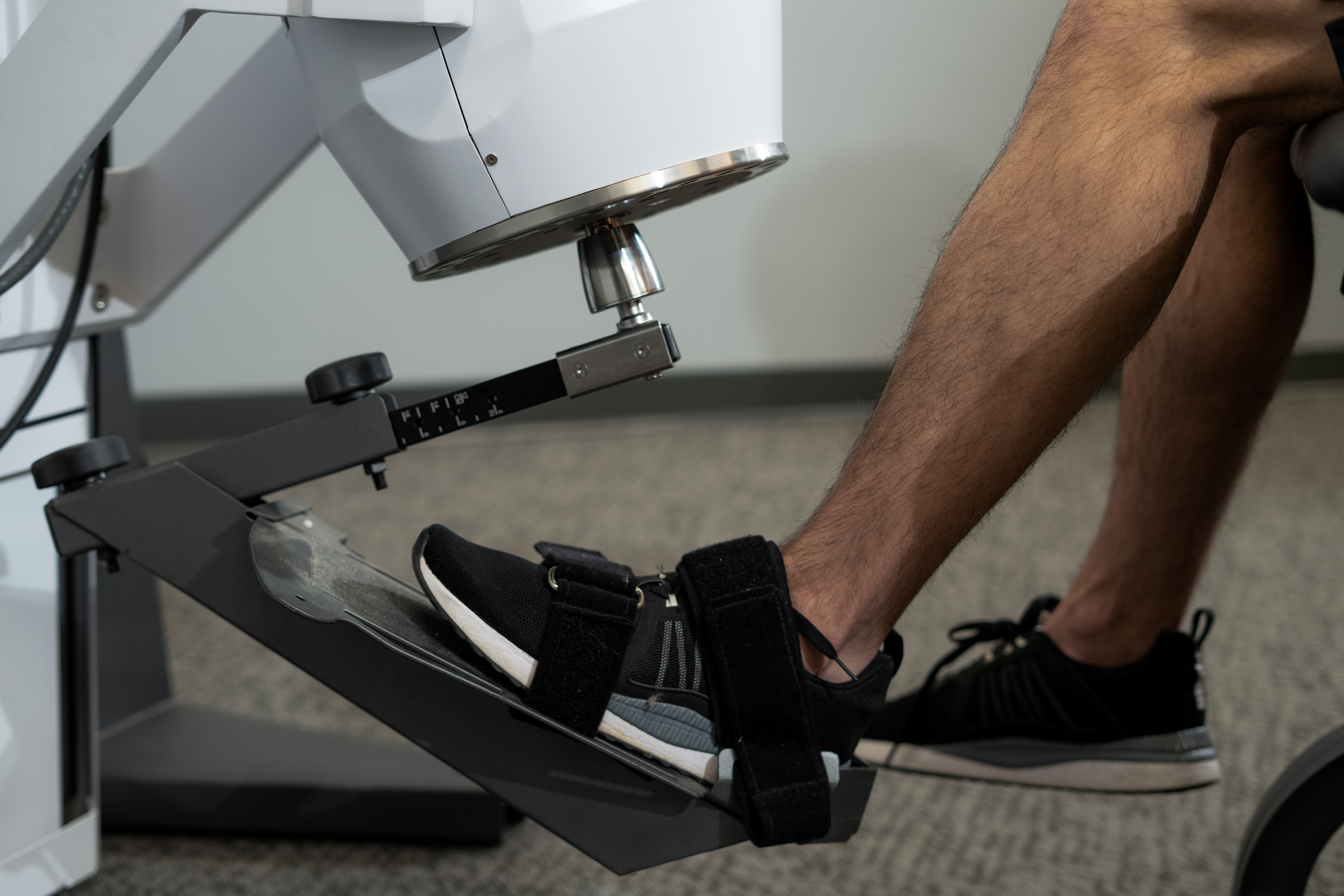 The PrimusRS ankle attachment provides gradual resistance for ankle plantarflexion, dorsiflexion, inversion, and eversion